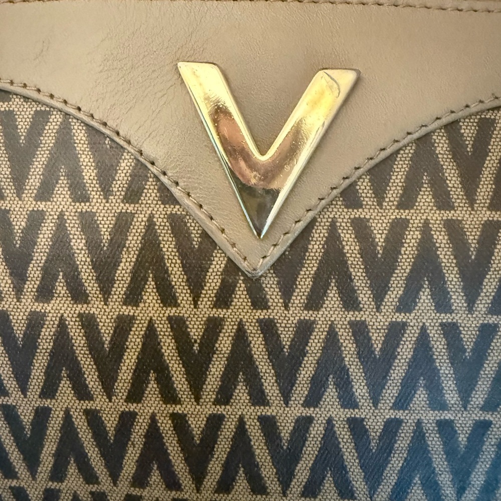 Mario Valentino Brown Crossbody Bag with V-Logo exc cond w dust bag - Picture 5 of 8